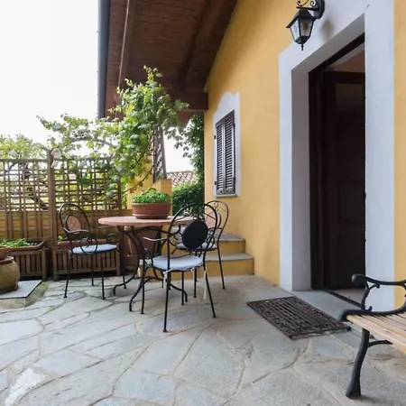 Rote Rose By Interhome